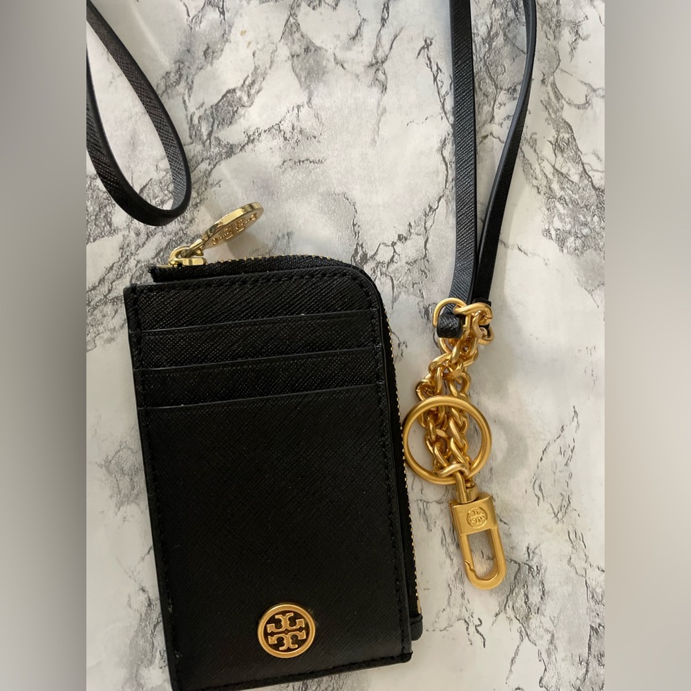 Tory Burch Card Holder / Comes with a belt / Excellent condition/ Gold Hardware